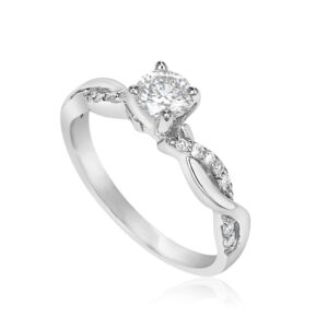 טבעת אירוסין אורנית משובצת יהלומים טוויסט R5074